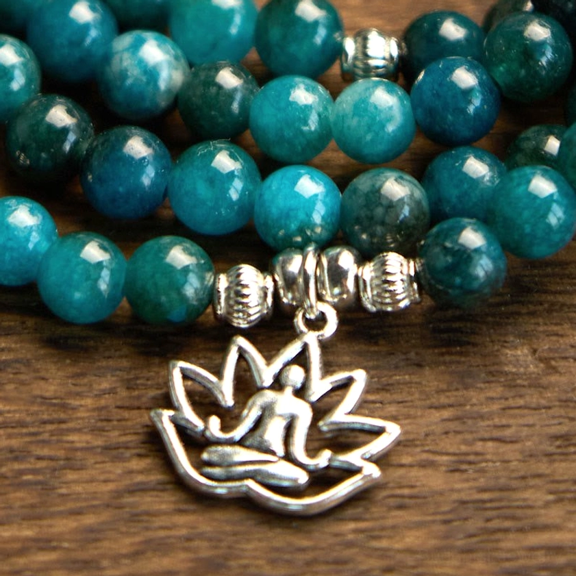 Apatite crystal mala bracelet 108 beads with protective spiritual pendant for mindfulness