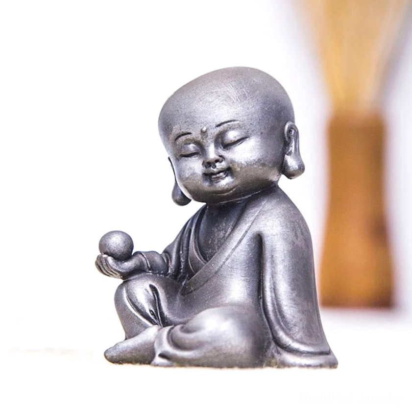 Polished Avalokitesvara Guanyin statue handmade bodhisattva meditation sculpture
