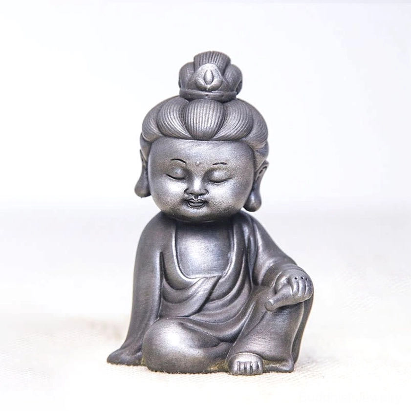Avalokitesvara Guanyin polished finish bodhisattva statue handmade resin