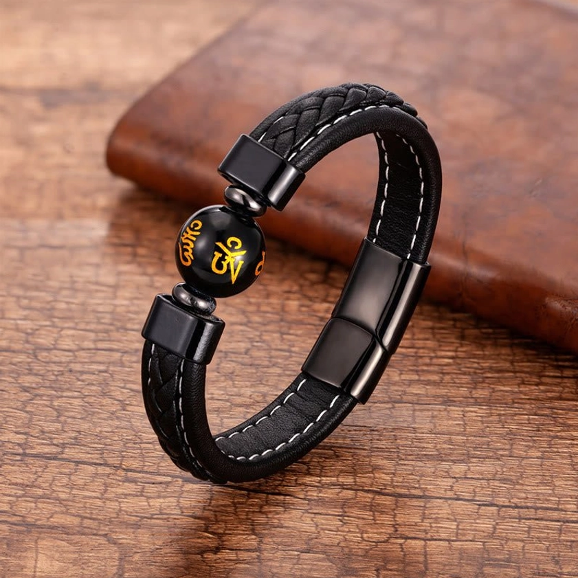 Black Onyx variant Om Mani Padme Hum leather bracelet in multiple sizes, showing size options 16-18cm, 18-20cm, 18-22cm