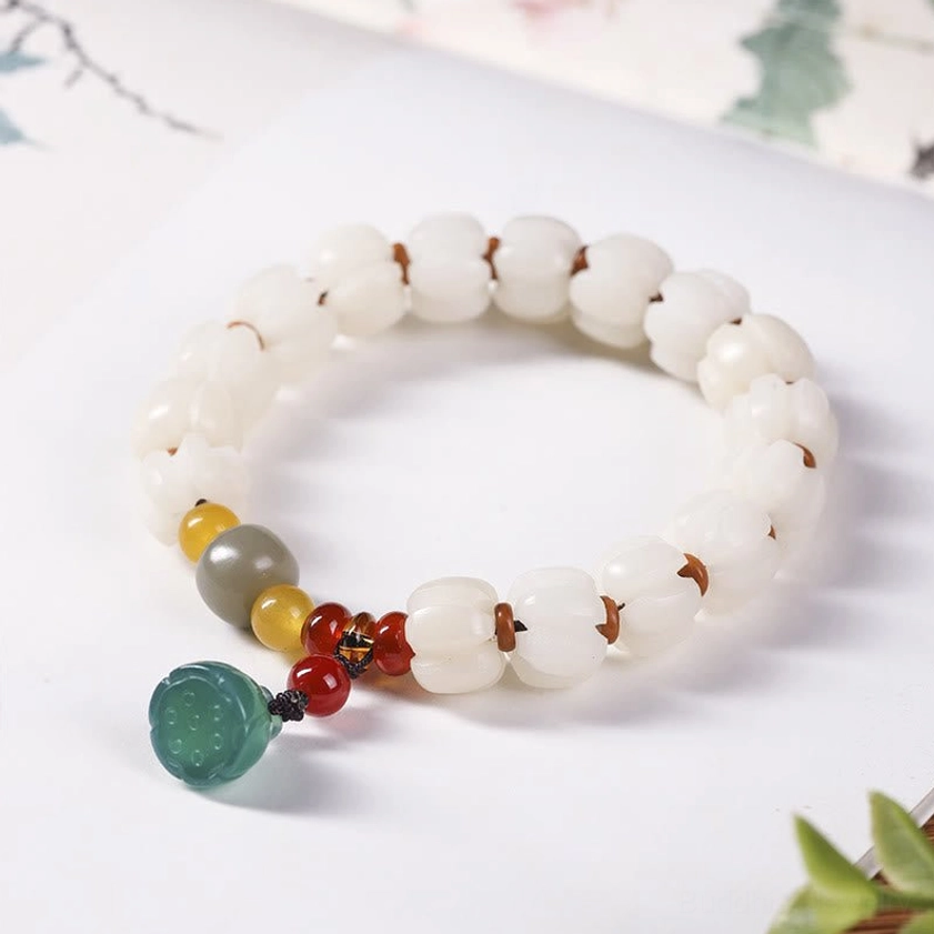 Buddhist meditation bodhi seed bracelet with red agate and green aventurine stones