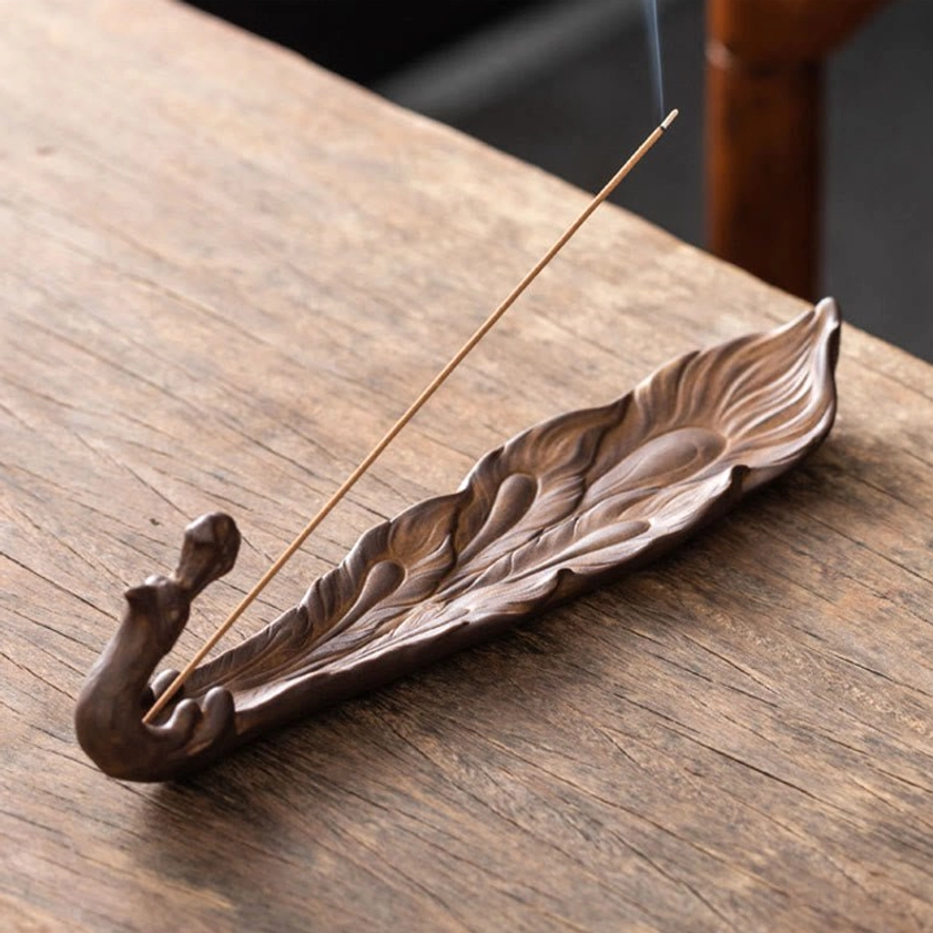 Saddle brown peacock incense burner embossed feather surface burning incense smoke