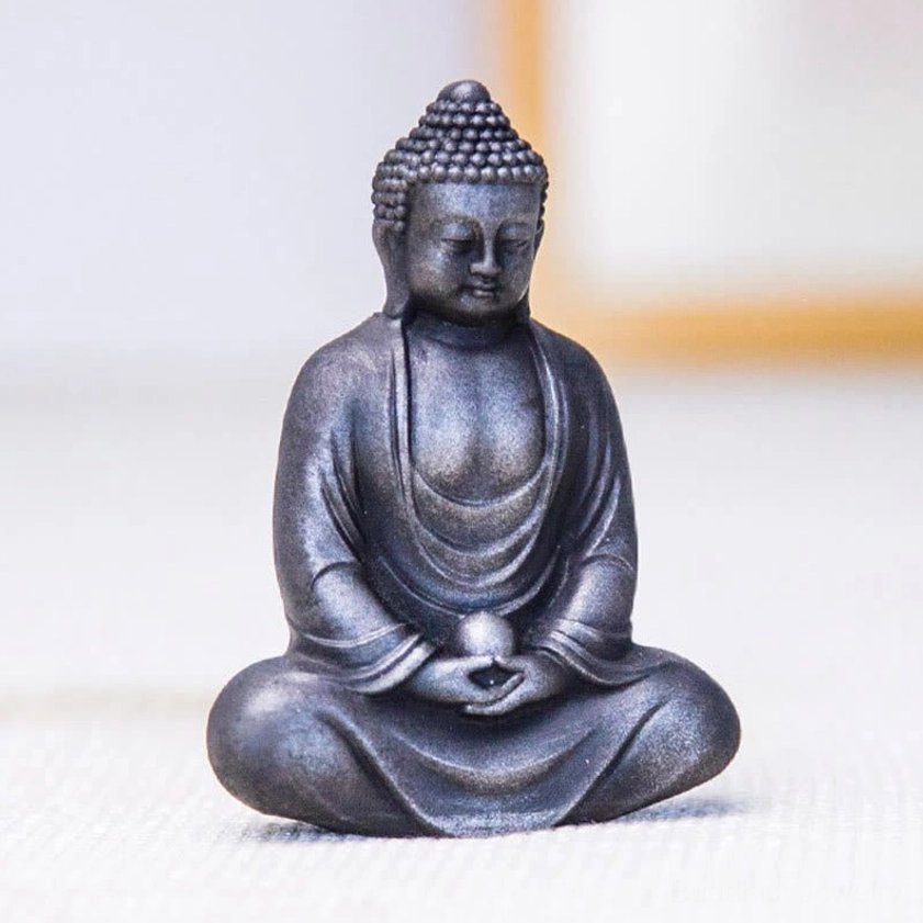 Meditating Buddha statue size reference and dimensional display for home altar placement