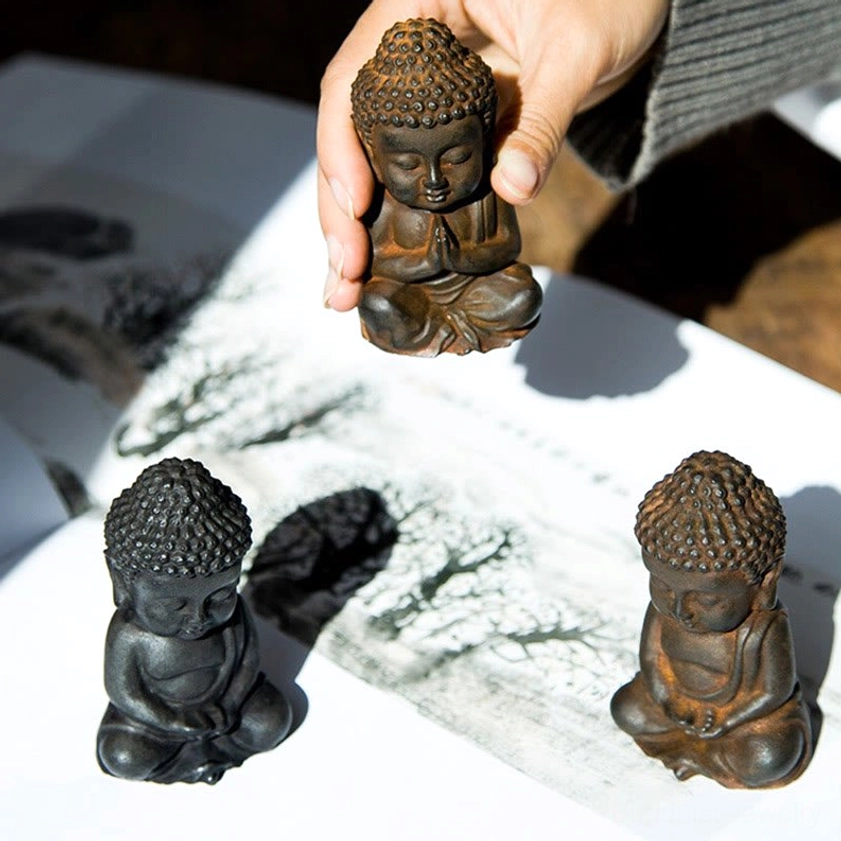 Buddha statue size reference with hand hold - 9cm height compact meditation altar figurine