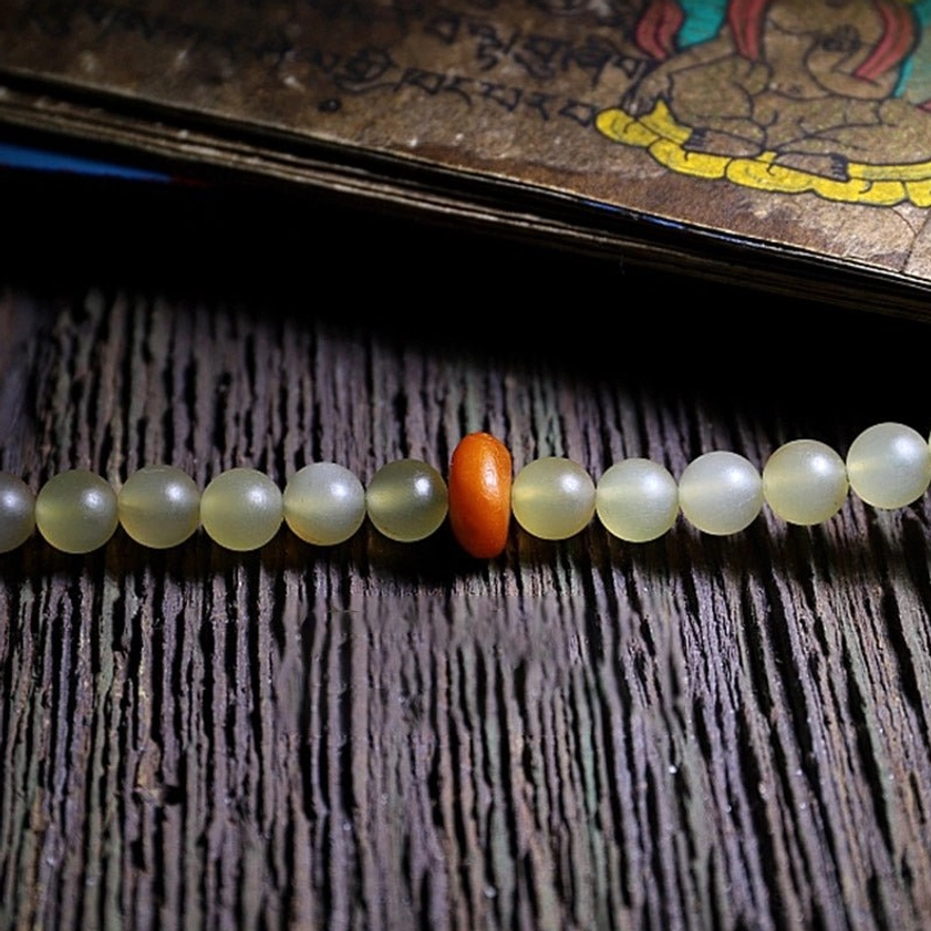 Buddhist 108 mala prayer bracelet with protective auspicious sheep horn beads
