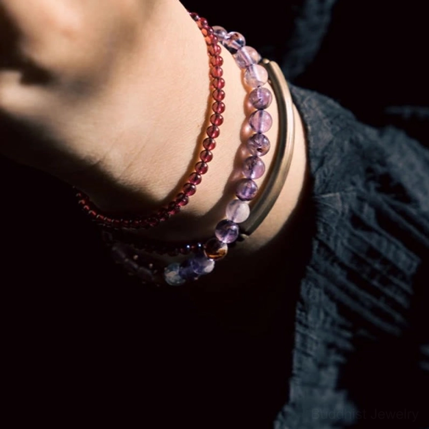Buddhist healing bracelet with amethyst garnet beads for meditation and chakra balancing, premium handcrafted gemstone jewelry