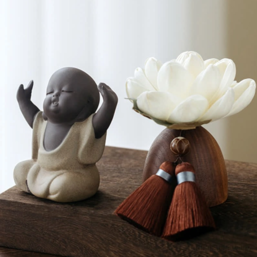 Buddhist Buddha meditation shrine with complete altar set including lotus stand and accessories