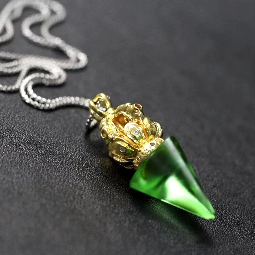 Buddhist Dorje Vajra liuli crystal pendant necklace - complete view with titanium steel chain