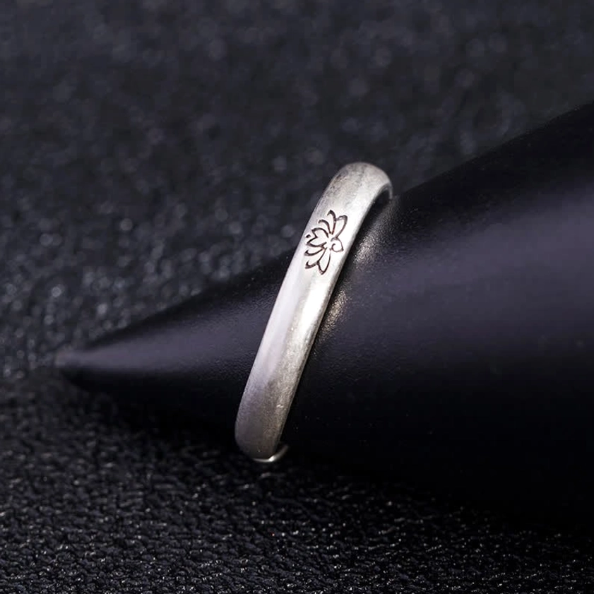 Vintage Matte Sterling Silver Lotus Ring - Standing Side Profile