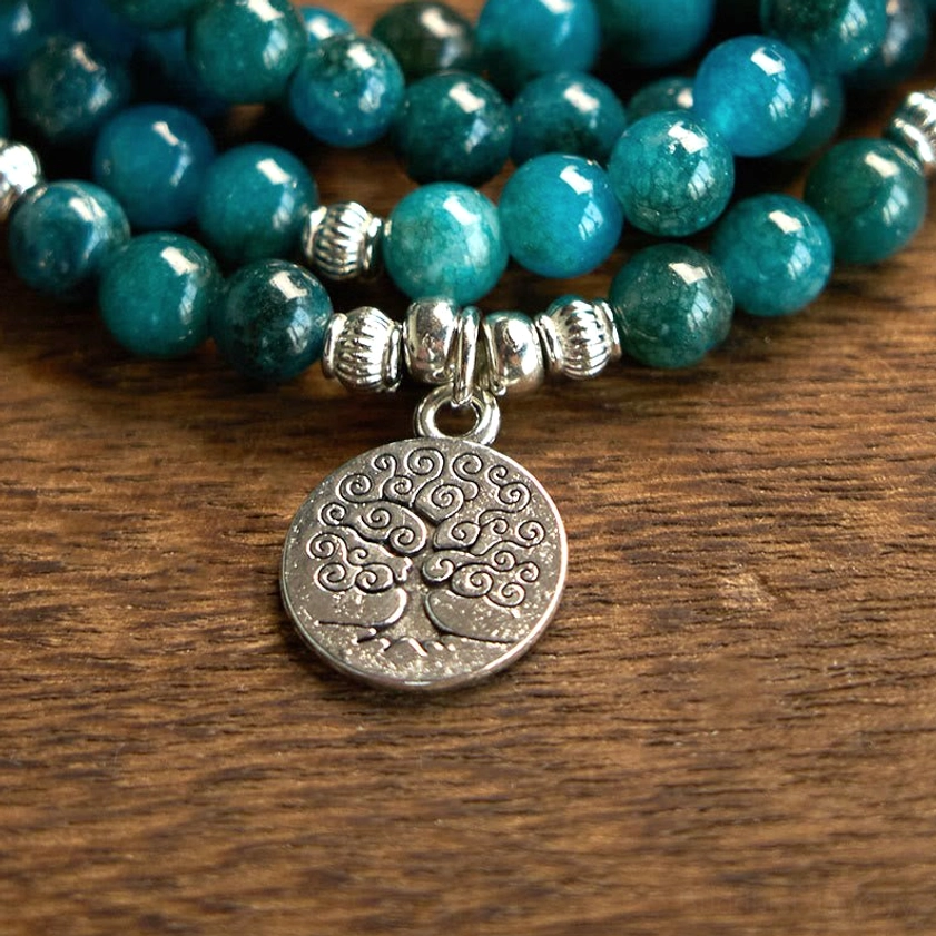Buddhist prayer mala bracelet 108 apatite beads with sacred symbol pendant, detailed product view