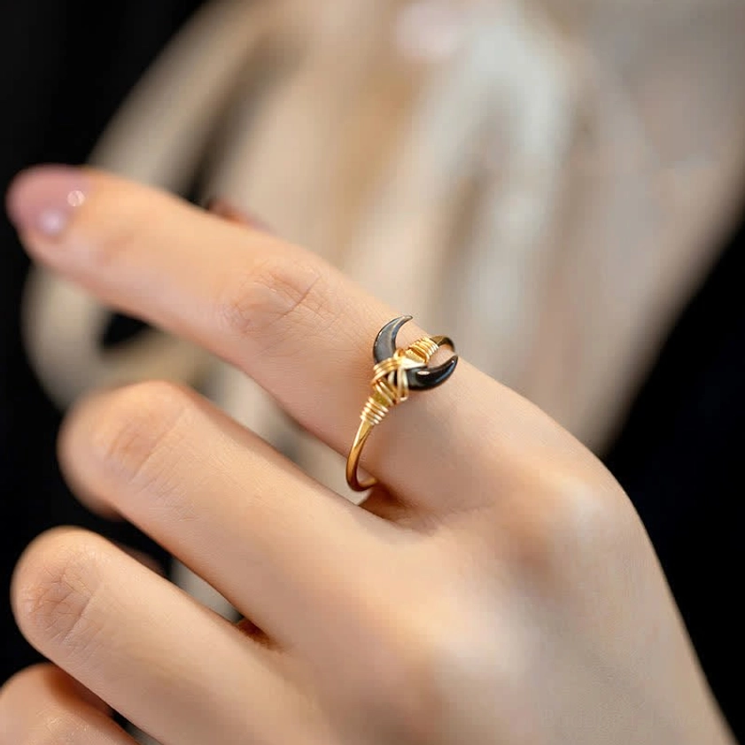 Tridacna stone moon blessing ring Buddhist spiritual jewelry, promoting calm focus and inner balance