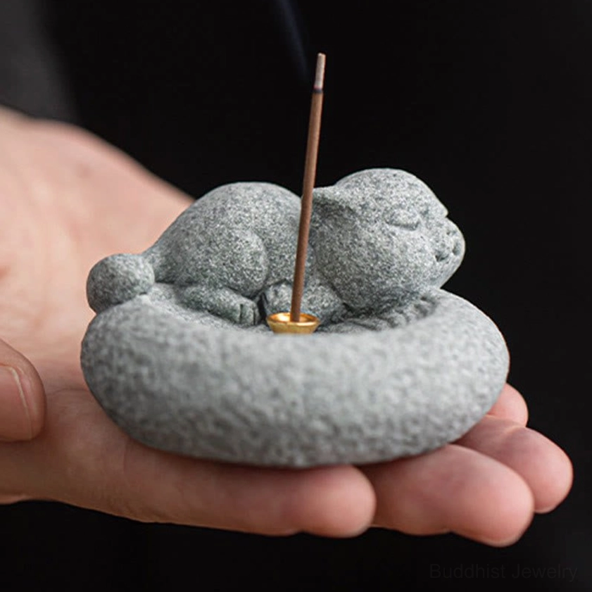 Cat incense holder with incense stick aromatherapy stress relief setup