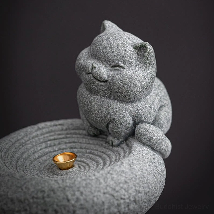 Mindful cat incense holder stone texture grey matte finish detail view