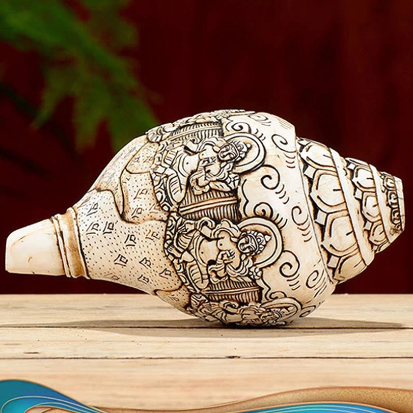 Dorjé Phurba Buddha Hand-Carved Buddhist Conch Shell with Tantric Deity Engraving