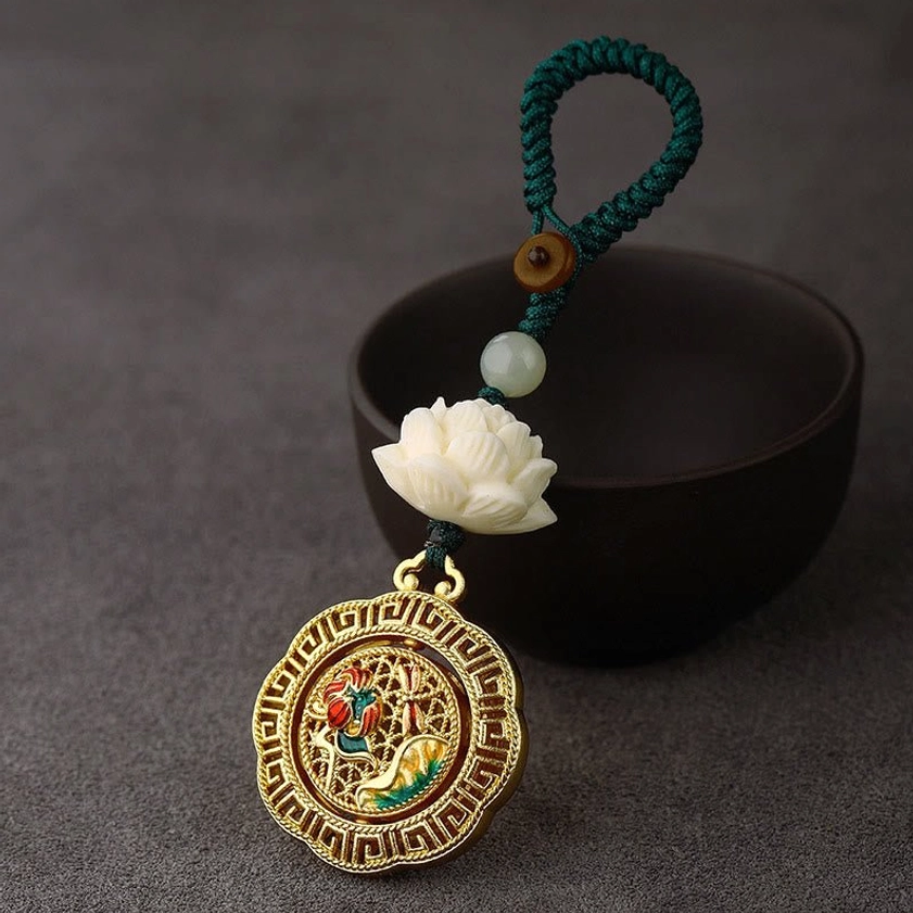 Dragonfly lotus leaf design buddhist keychain with green button rope and rotatable copper pendant charm