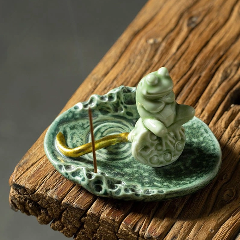 Frog meditation incense holder with lotus tray pattern, natural ceramic material showcase