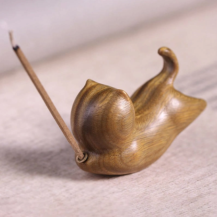Green sandalwood cat-shaped incense holder perfect gift for Buddhist practitioners, yoga enthusiasts, and mindfulness seekers