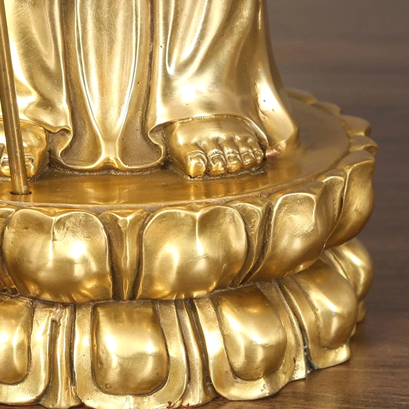 Ksitigarbha Bodhisattva statue hand detail holding sacred wish pearl (chintamani) symbol