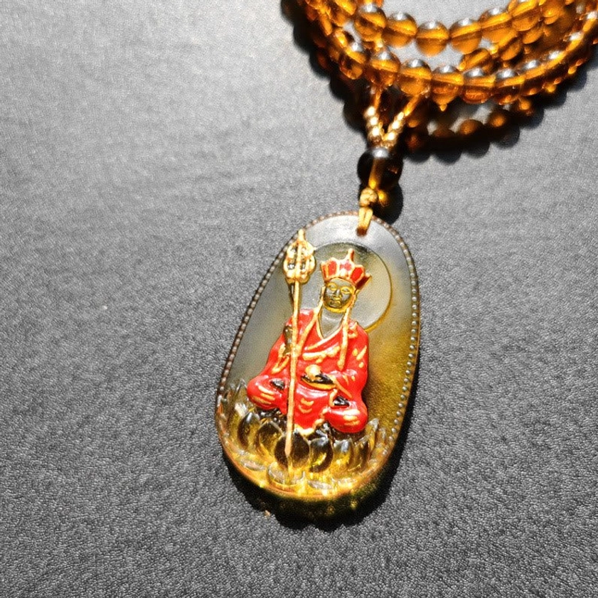 Classic yellow Ksitigarbha Buddha liuli crystal sitting pendant with seated gold Buddha figure, handmade crystal glass amulet