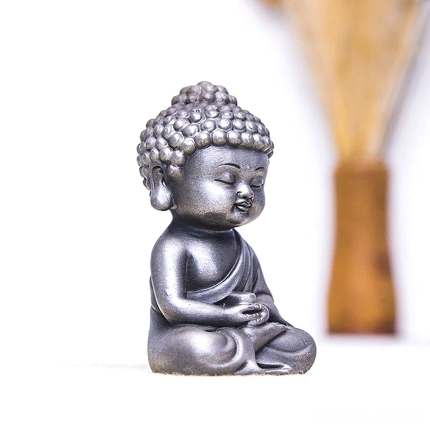 Polished Ksitigarbha bodhisattva statue handmade meditation sculpture detail
