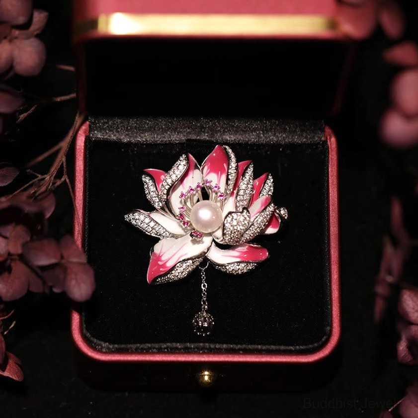 Pink-white lotus pearl brooch with silver diamond pavé in red velvet gift box