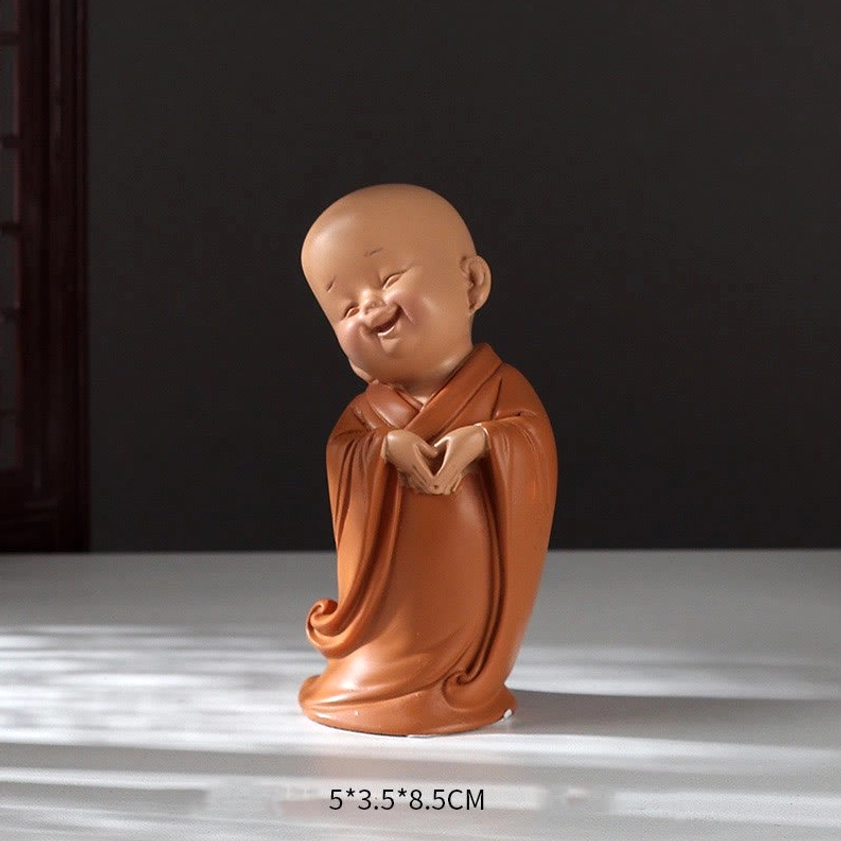 Making heart monk resin figurine, compassion and loving-kindness Buddhist symbol, 5.5 x 3.5 x 8.5cm