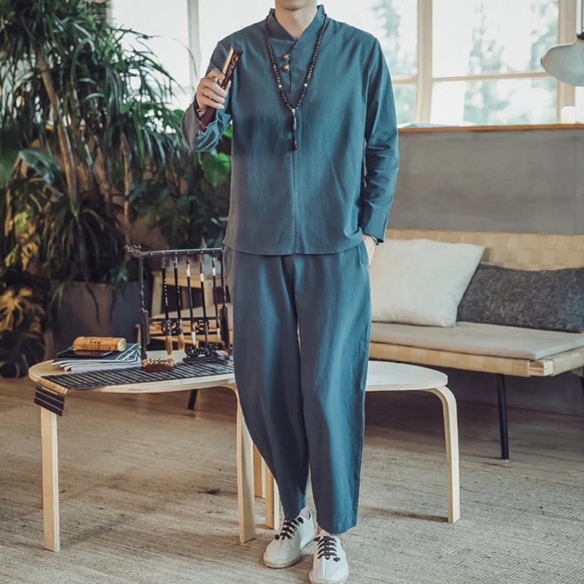 Men's meditation top showing v-neck neckline and collar design