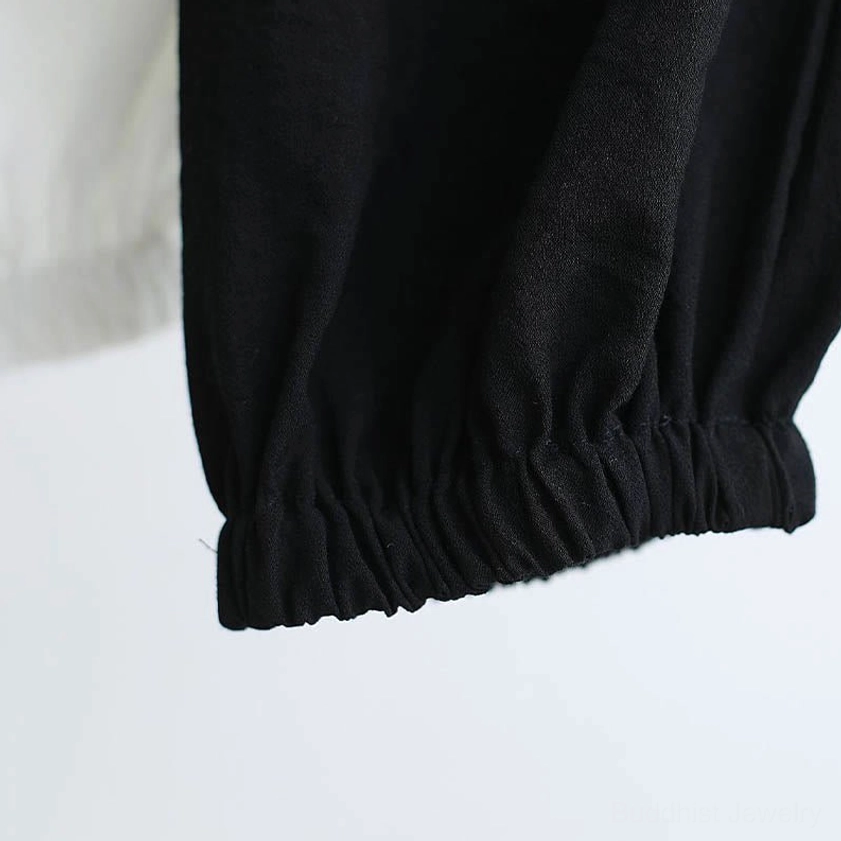 Size comparison and fit guide for men's Buddhist meditation uniform in different sizes