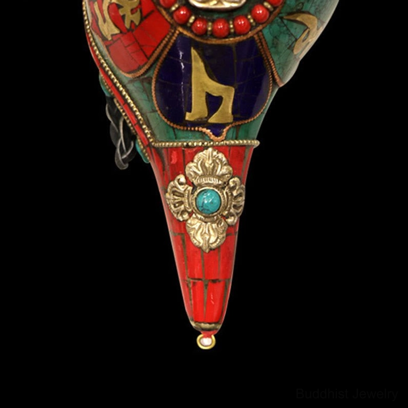 Natural shell conch Shankha with Buddha relief inlaid gemstones for prosperity and positive energy