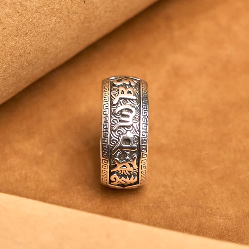 Full-surface engraved Om Mani Padme Hum Sanskrit mantra copper ring front view