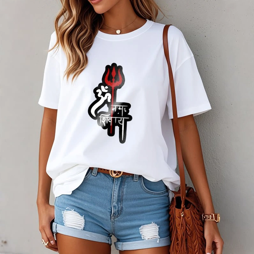Om Namah Shivaya trident print t-shirt neckline crew neck detail tag