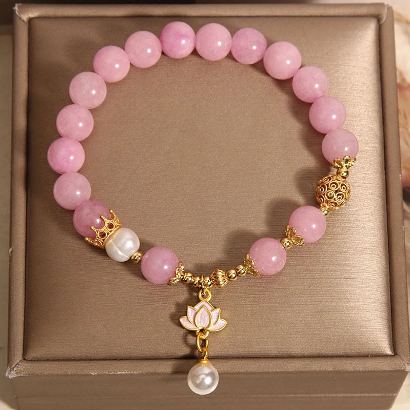 Pink Quartzite Lotus Pearl Buddhist Bracelet - Full circular display showing complete bracelet circumference on luxury leather jewelry box