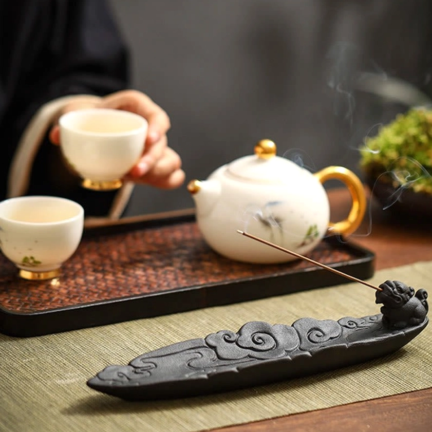 Pixiu auspicious clouds ceramic incense burner decoration for home altar and yoga studio