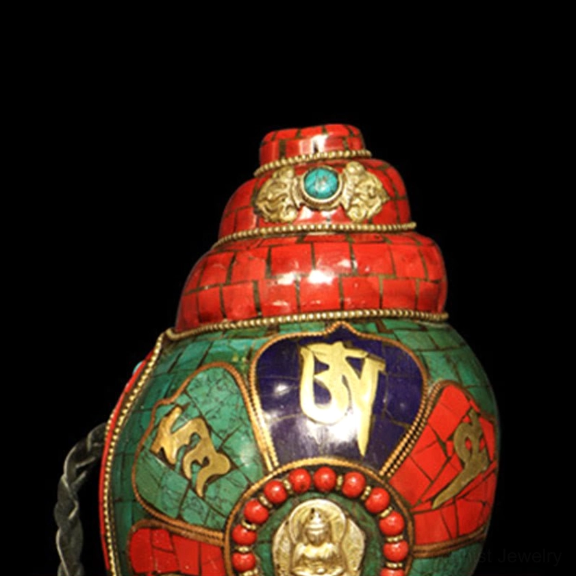 Shankha conch Buddha decoration complete with turquoise inlay and Om Mani Padme Hum sacred mantras