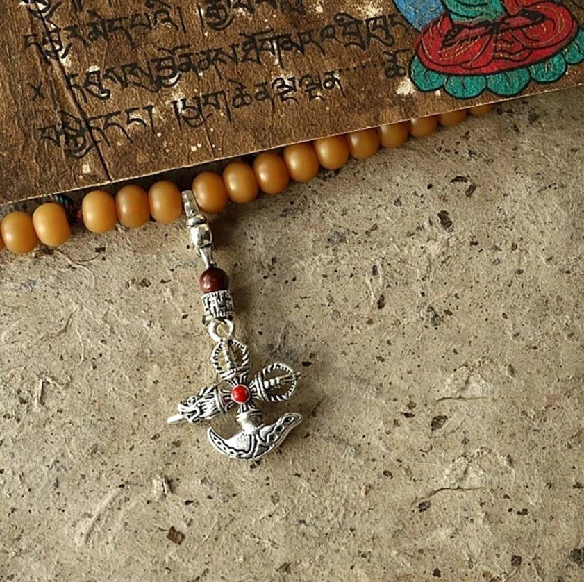 Spiritual Mala Bracelet with Bodhi Seed Beads, Vajra Symbol and Prosperity Charm