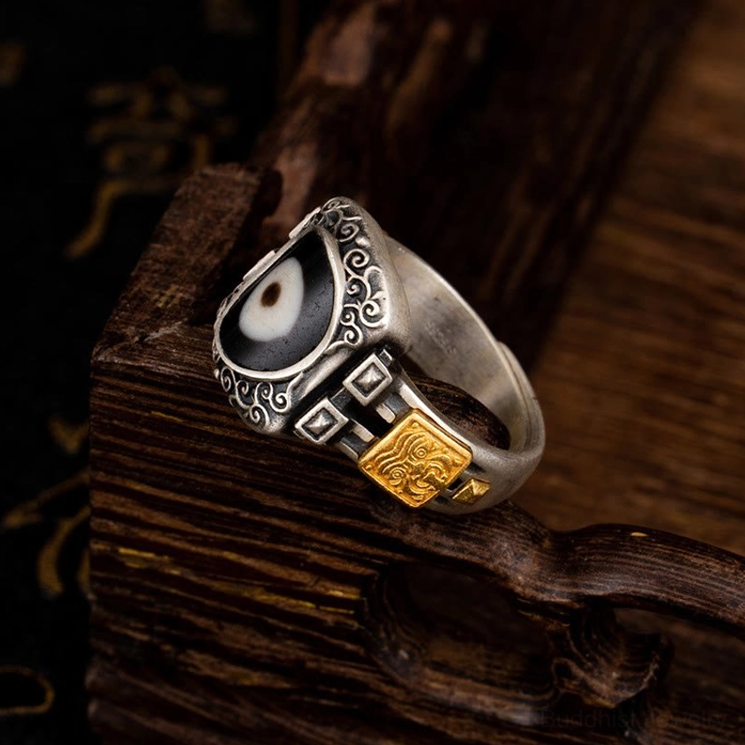 Adjustable 925 sterling silver Dzi bead ring specifications - 7cm circumference, 13mm bead diameter, 7.5g weight, product dimension details