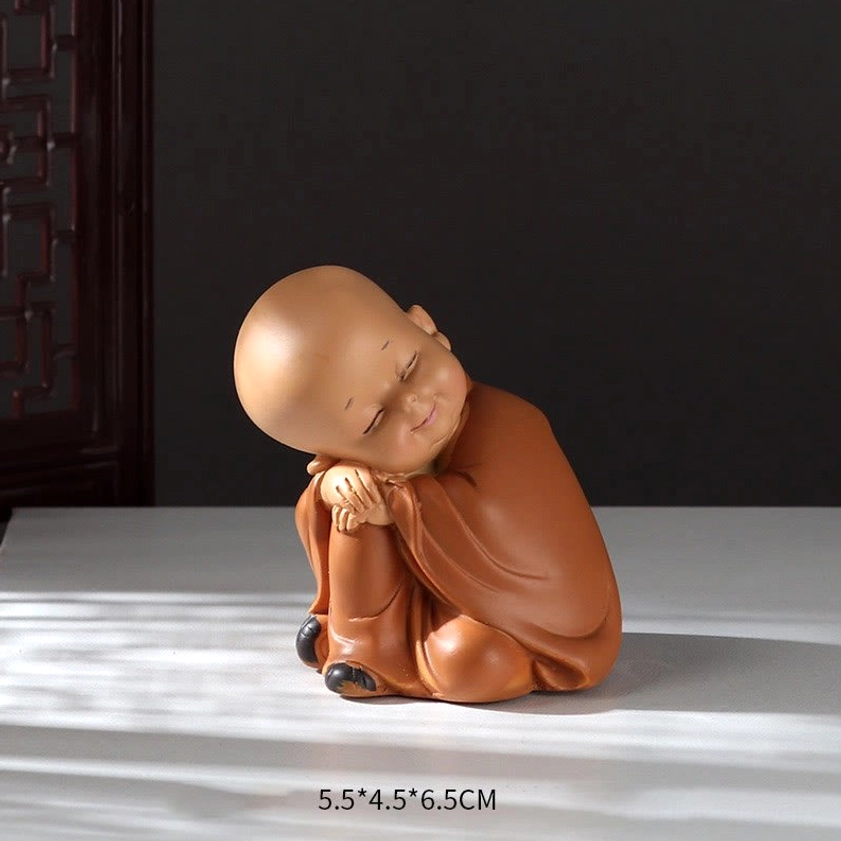 Thinking monk figurine with hand resting on chin, contemplative pose, 5.5 x 4.5 x 6.5cm resin Buddhist décor