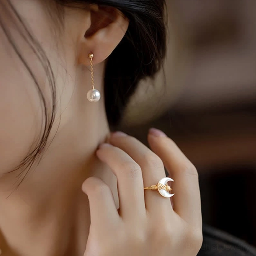 White tridacna stone moon blessing ring styled with pearl drop earrings, elegant daily jewelry set