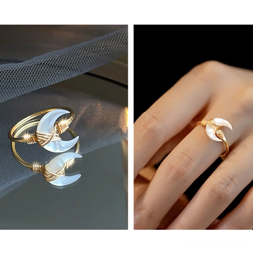 Tridacna stone moon blessing ring sizing guide, demonstrating adjustable open ring fit for various finger sizes